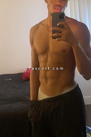 Monsieur Santos - Serris Boy Escorts