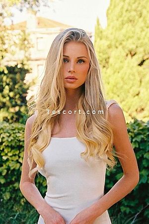 Eliza - Paris Escorts