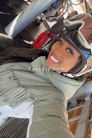 Julyaa - Lille Escorts