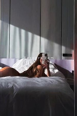 Sara - Paris Escorts