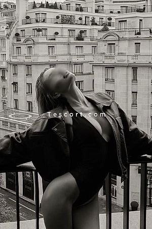 Sara - Paris Escorts