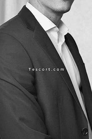 Samii - Escort Boy Paris