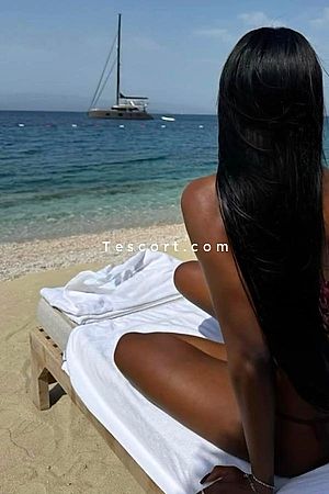 Leila - Paris Escorts