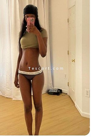 Caro - Escort Girl Paris