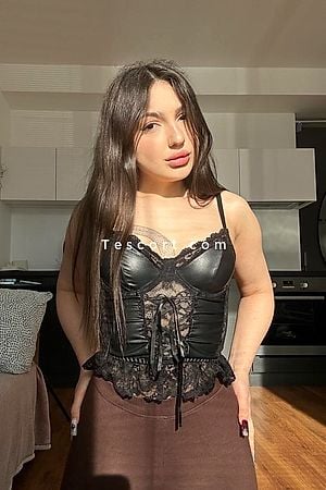 Jenifer - Paris Escorts
