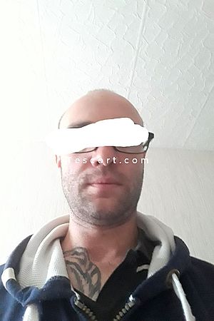 Tony - Escort Boy Bourges