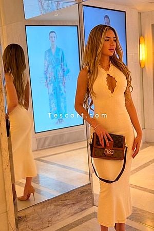 Sophia Vixxen-Luxury Experience Paris - Escort Girl Paris