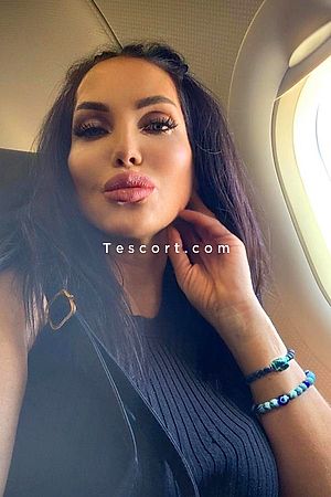 Melanie FULL service - Paris Escorts