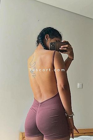 Bibi amoureuse Photo #3