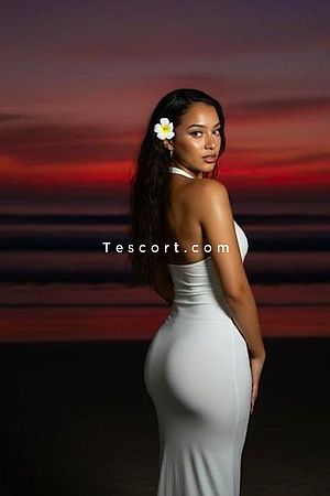 Leyna - Escort Girl Grenoble