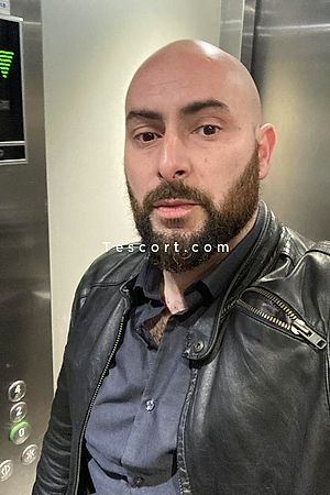 Antonio - Nantes Boy Escorts