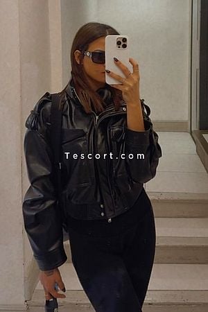 Aghata - Grenoble Escorts