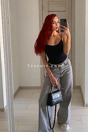 Bella - Escort Girl Paris