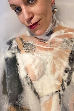 Cassie - Lyon Escorts