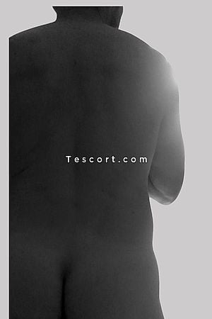 Chris - Montauban Boy Escorts