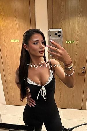 Sara - Escort Girl Paris