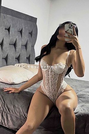 Sanae - Escort Girl Paris