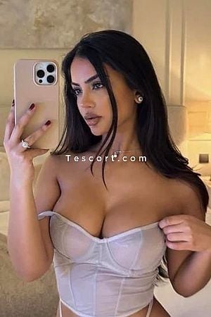 Laila - Escort Girl Levallois-Perret