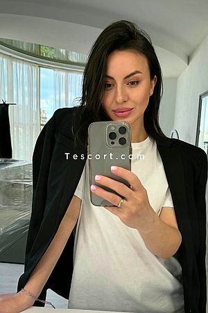 ESTELLE Erotic Massage - Paris Escorts