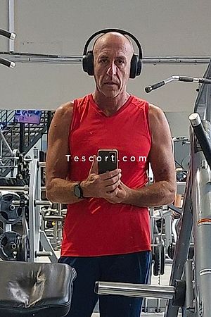 Pete - Lyon Boy Escorts