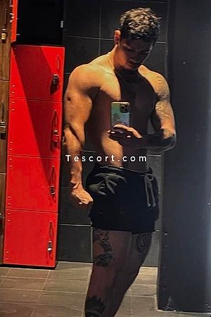 Thiago almada - Paris Boy Escorts