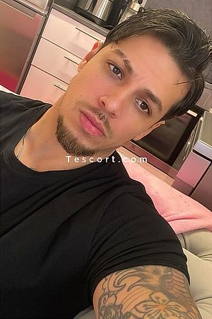 Thiago Silva - Escort Boy Paris