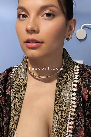 Maria - Paris Escorts