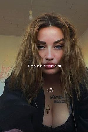 Lila - Escort Girl Orange