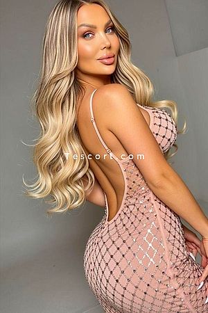 Christine Amour - Paris Escorts