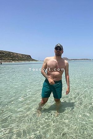 Rohoni - Cannes Boy Escorts