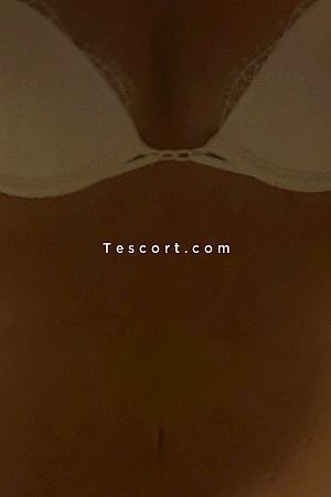 Julie - Metz Escorts