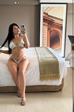 Avril GFE - Paris Escorts