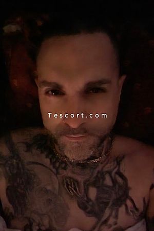 Letenebreux78 - Plaisir Boy Escorts