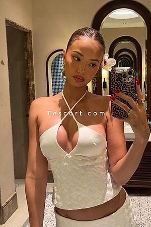 Kamila - Escort Girl Paris