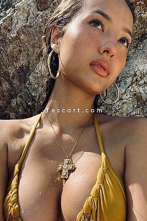 Kamila - Paris Escorts