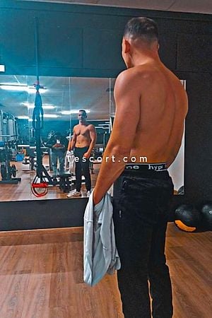 Aron - Meaux Boy Escorts