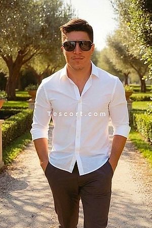 ThiagoSexyBack - Paris Boy Escorts