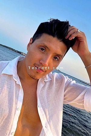 ThiagoSexyBack - Paris Boy Escorts