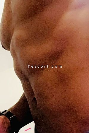 Lucius - Escort Boy Paris