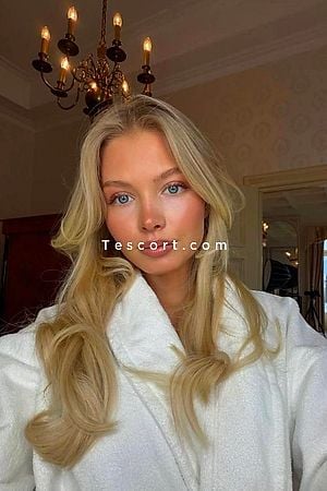 AMELIA - Paris Escorts