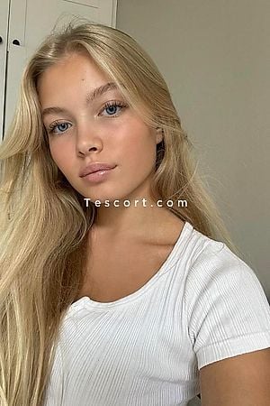 AMELIA - Paris Escorts