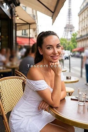 Linda - Escort Girl Paris