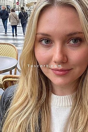 Eva Bon - Escort Girl Paris