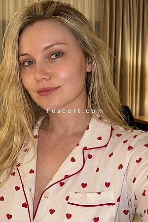 Eva Bon - Escort Girl Paris