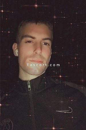 Micke - Escort Boy Palaiseau
