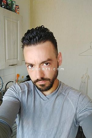 Crachebandicoot - Escort Boy Vitré