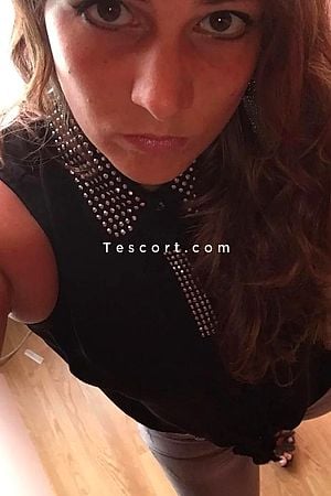 Sosso - Evreux Escorts