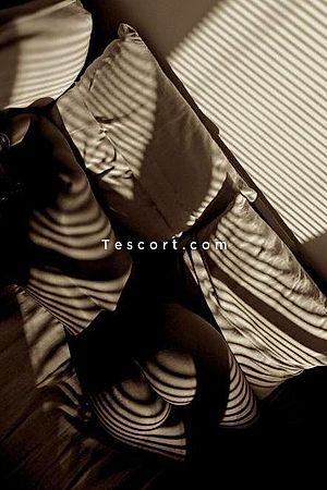 LEA - Escort Girl Lyon