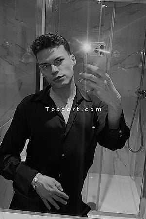 Ethanlux - Cannes Boy Escorts