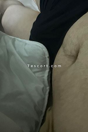 Je fais que les femmes - Escort Boy LA BAULE